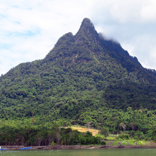 Kuching Mount Santubong