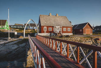 Qeqertarsuaq_by_03