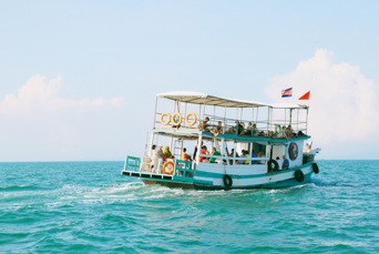 cambodia - sihanoukville_turist_baad