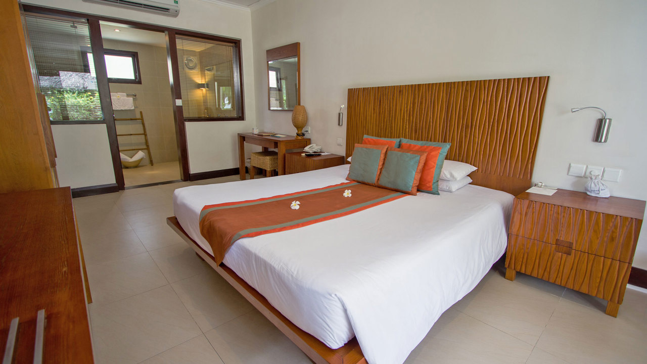 Gardenviewbungalowdouble Bedview2