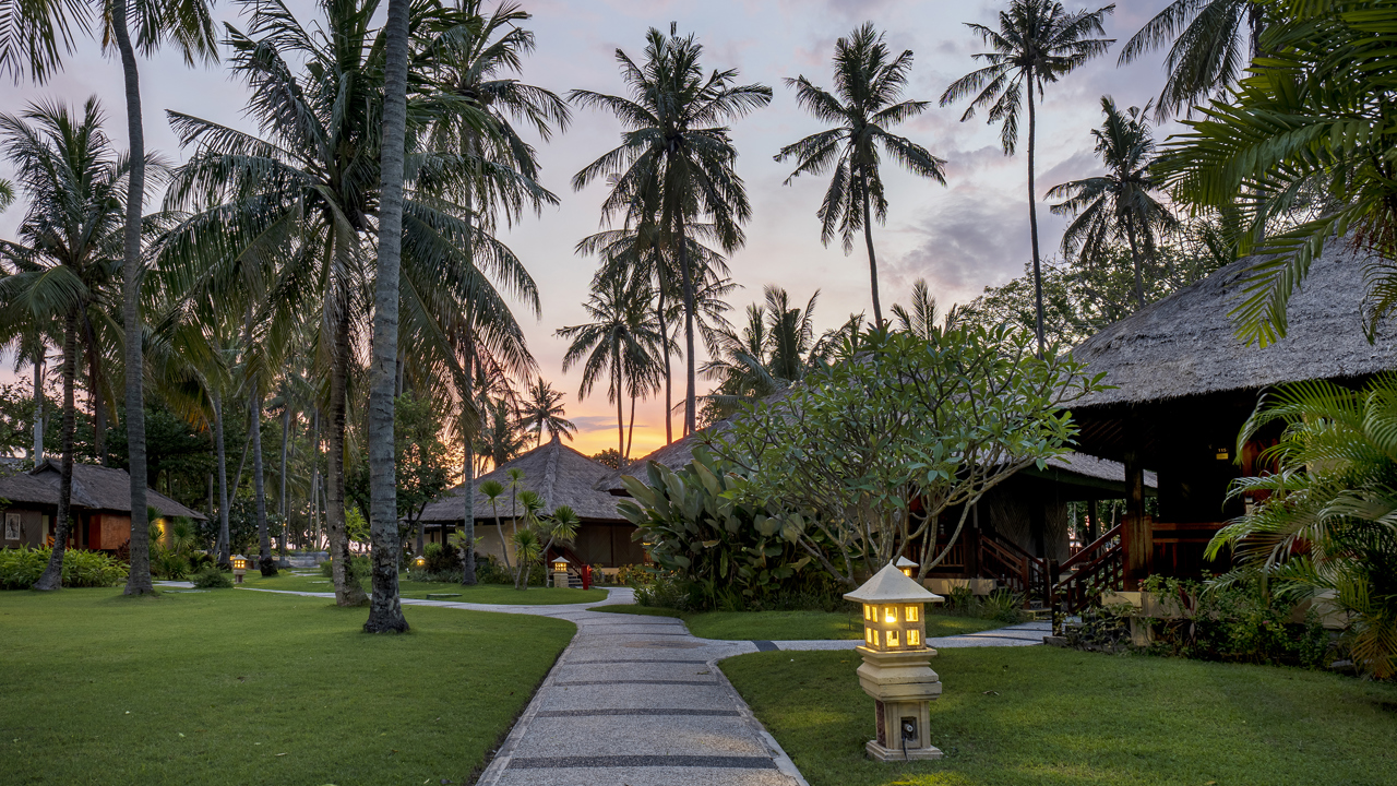 bali - lombok - Merumatta_Senggigi_Lombok_Deluxe Seaview Bungalow_01