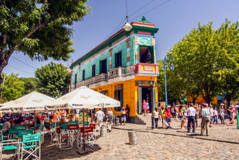 argentina - buenos aires_la boca street_hjoerne_01