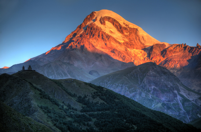 Kazbegi National Park Bjerge Og Kloster