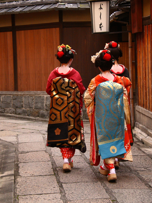 japan - kyoto_gion_befolkning_01