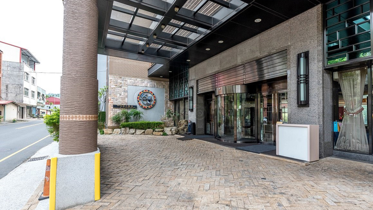 Sun Moon Lake Hotel Entrance