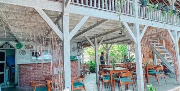 Tetebatu Flush Harmony Restaurant