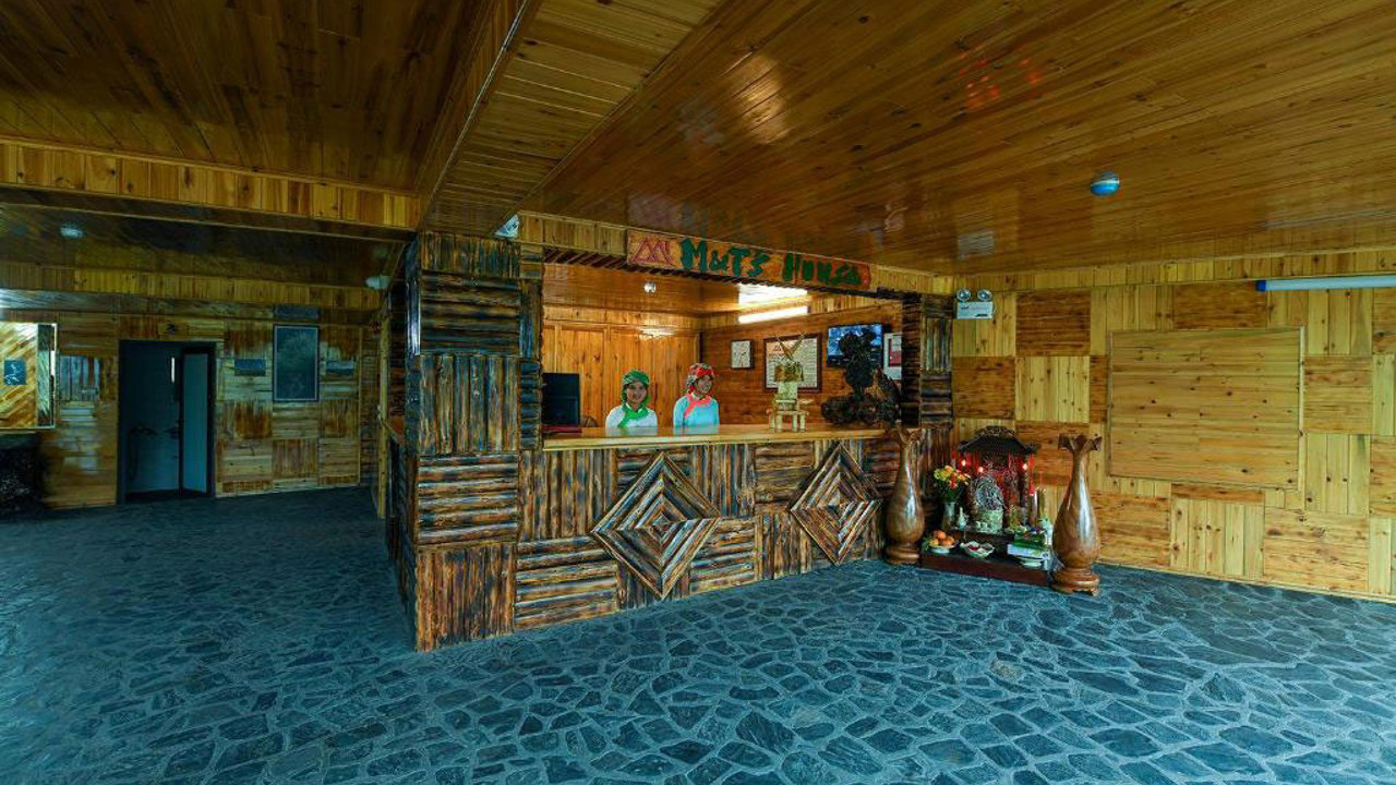 M And T House Reception