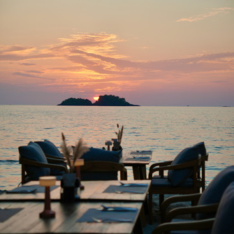 D Castaway Beach Club 8