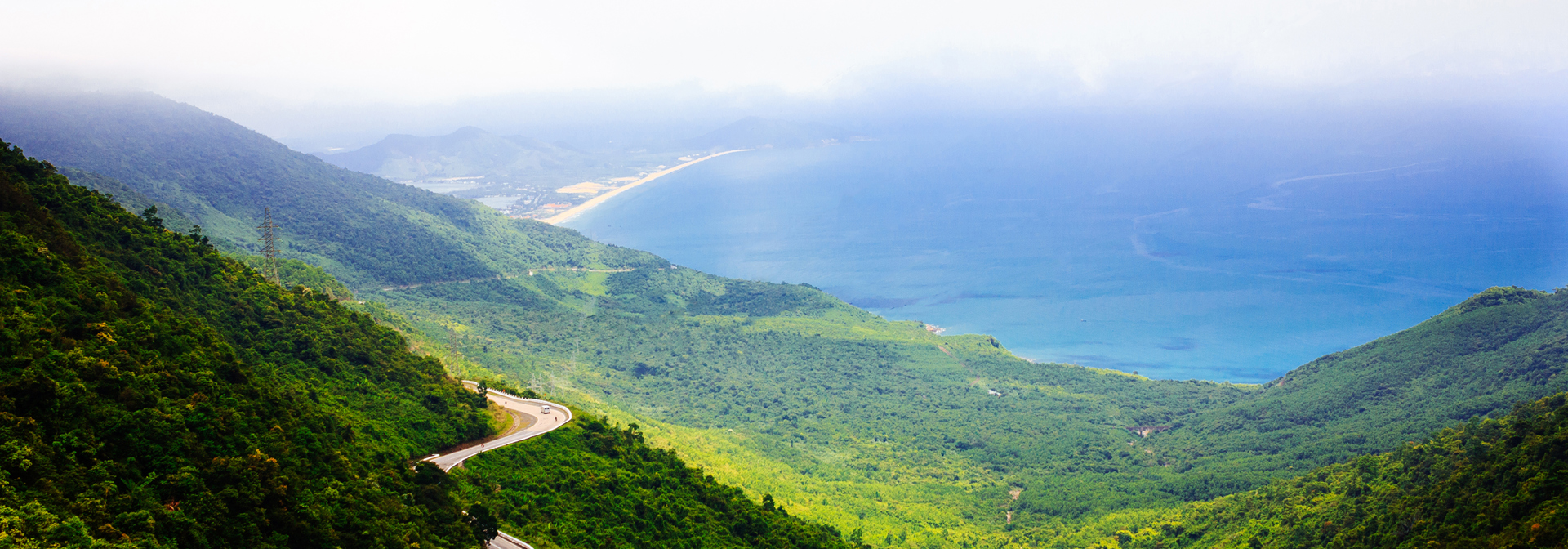 Vietnam - hue_lang co_strand_01