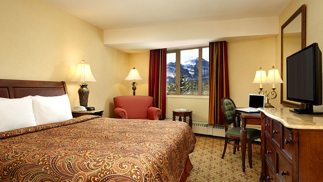 canada - lake louise - lake louise inn_vaerlse_01