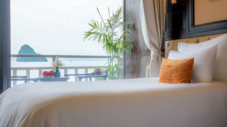 Victory Star Cruise Deluxe Ocean View Balcon 04