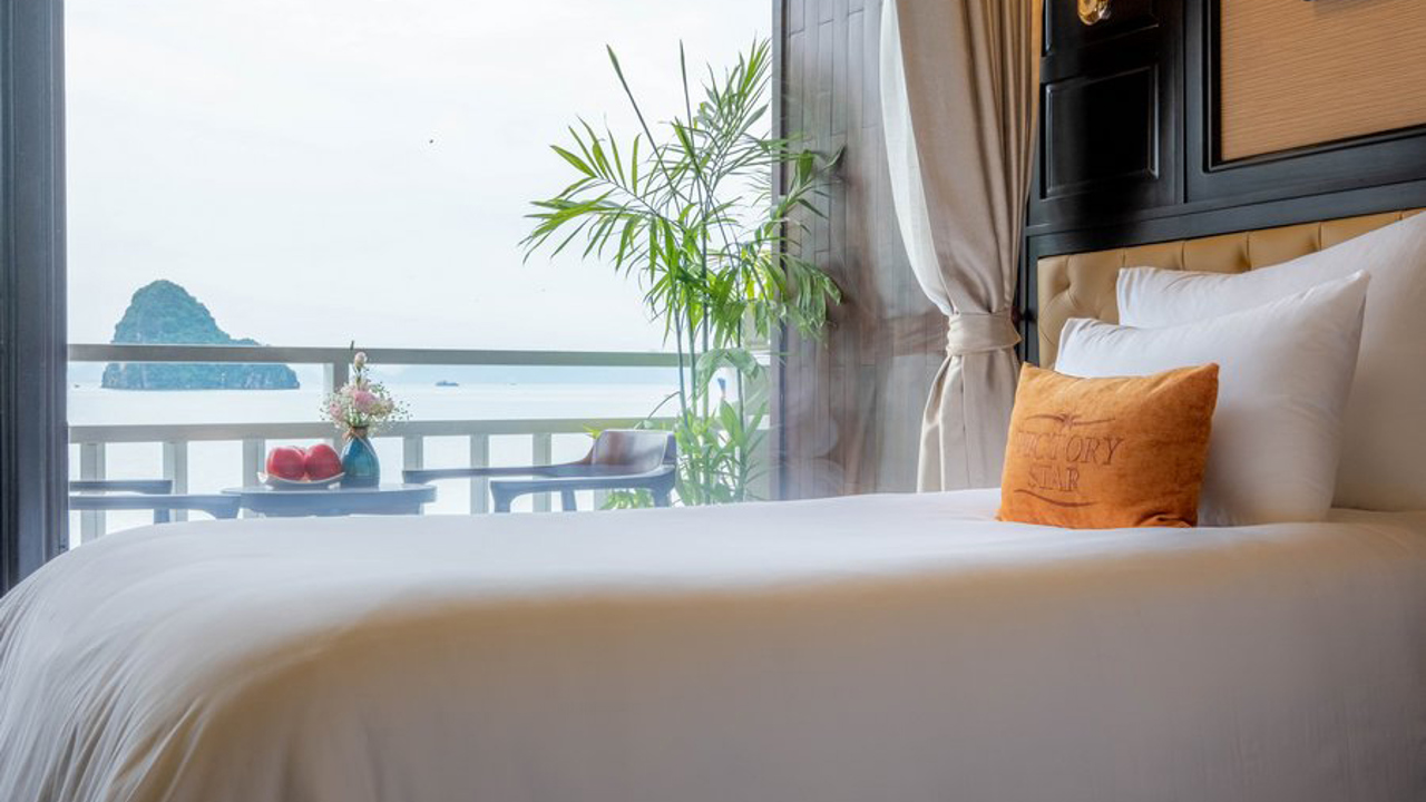 Victory Star Cruise Deluxe Ocean View Balcon 04