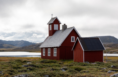 Ilimanaq_bygde_kirke_01
