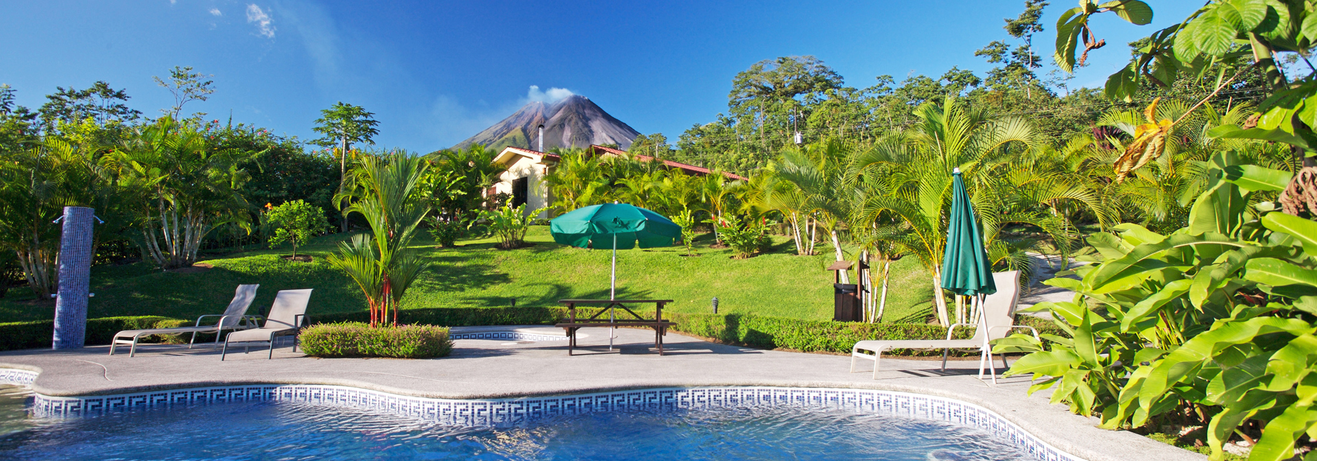 costa rica - la fortuna - arenal volcano inn_pool_udsigt_01