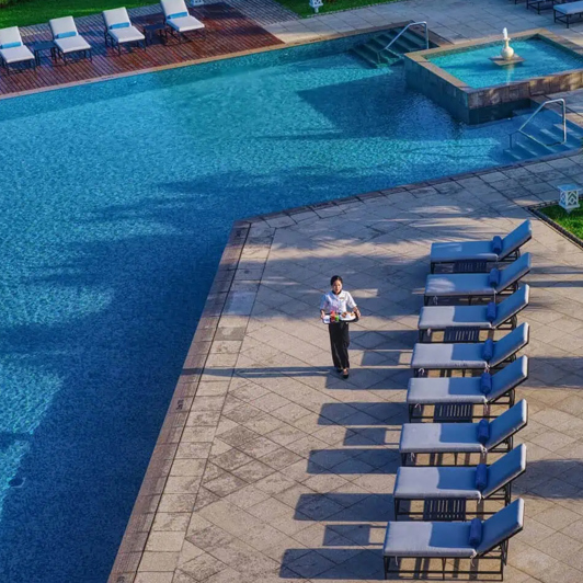 Vietnam Azerai La Residence Pool 01