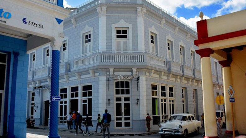 cuba - hotel saratoga holguin_facade_01