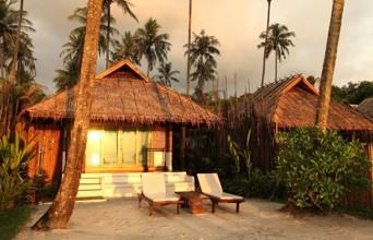 Tinkerbell Resort Beach Front Villa 04