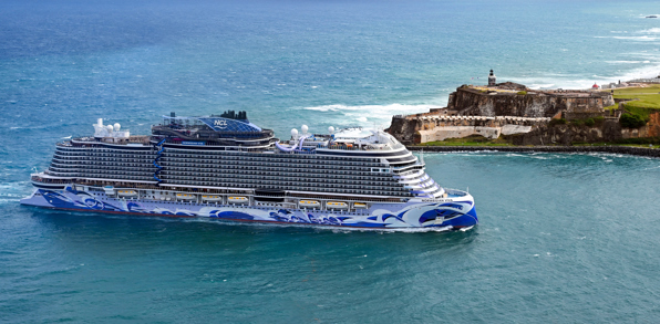 I San Juan går I ombord på det flotte skib Viva fra Norwegian Cruise Line