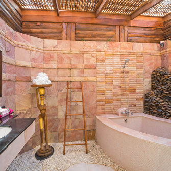 Garden Villa Bathroom