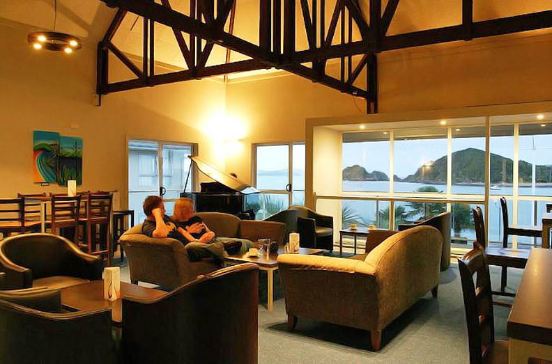 new zealand - bay of islands - kingsgate hotel autolodge paihia_lounge_01