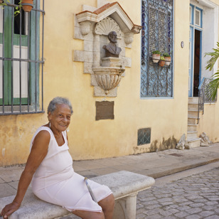 cuba - havana_gammel dame