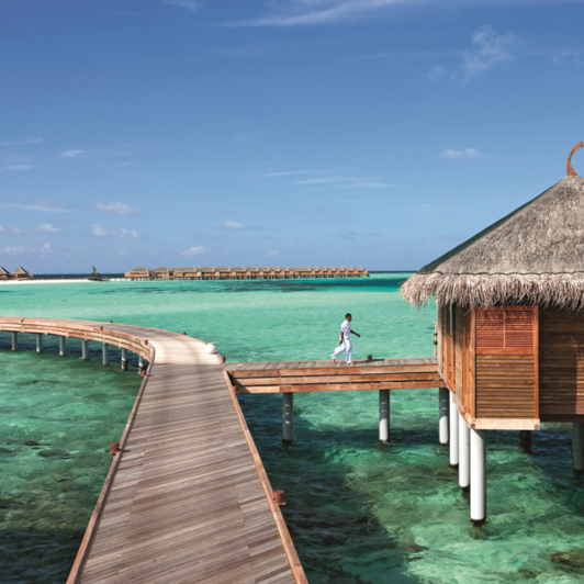moofushi maldives water villa 12