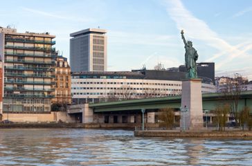 Paris Ile Aux Cygnes 1626837829