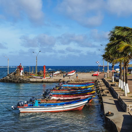 chile - paaskeoen_fishermen port_hanga roa_01