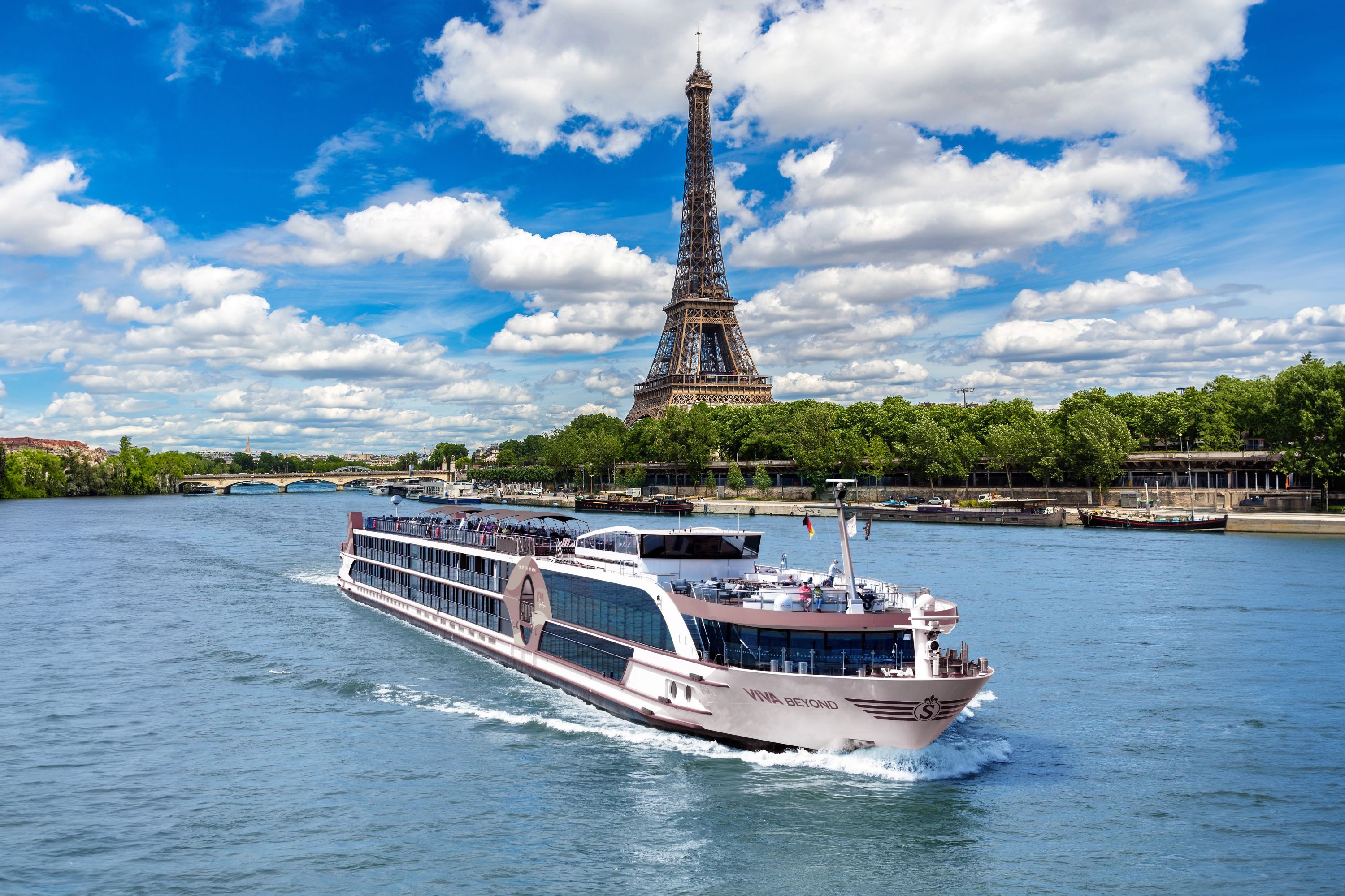 VIVA Beyond Ext Paris
