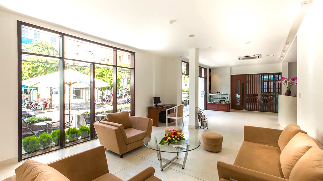 Alba Hotel Lobby 02