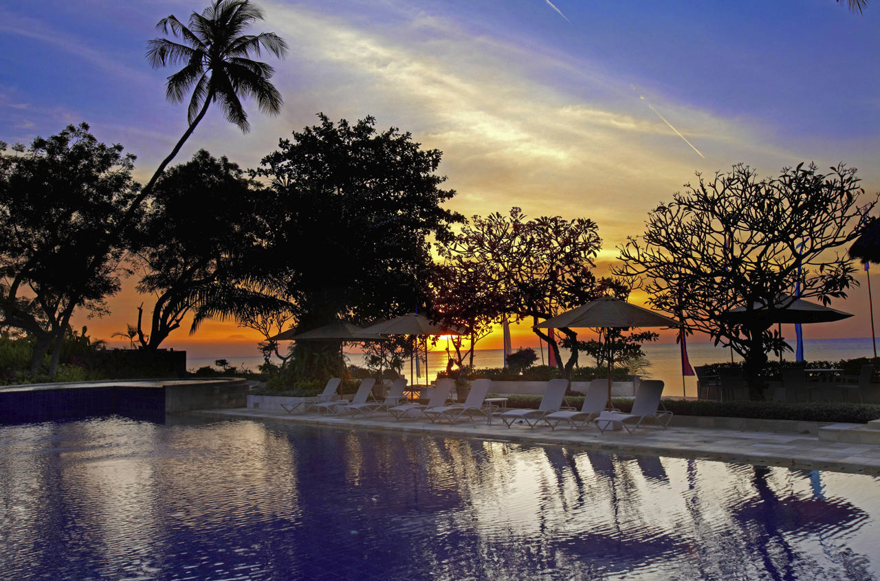 bali - lovina - the lovina_pool solnedgang