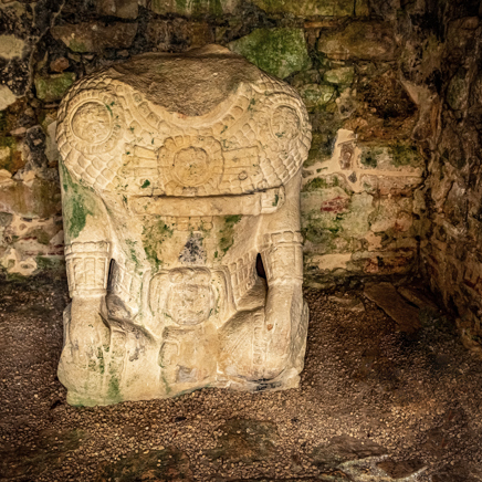 mexico - yaxchilan_gravsten_01