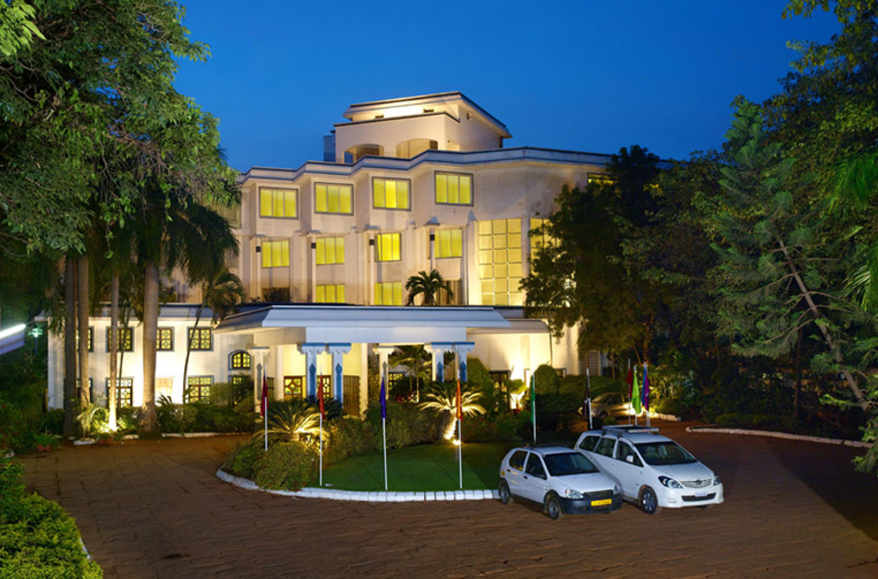 indien - Tanjore - thanjavur sangam resort_front_facade