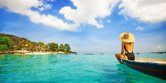 bali - lembongang_kvinde_baad_01