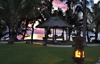 bali - candi dasa - puri bagus hotel_solnedgang