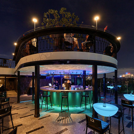 La Siesta Premium Sai Gon Rooftop Bar