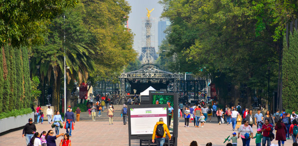 mexico - Mexico_avenuen Paseo de la Reforma park_01