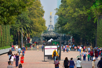 mexico - Mexico_avenuen Paseo de la Reforma park_01