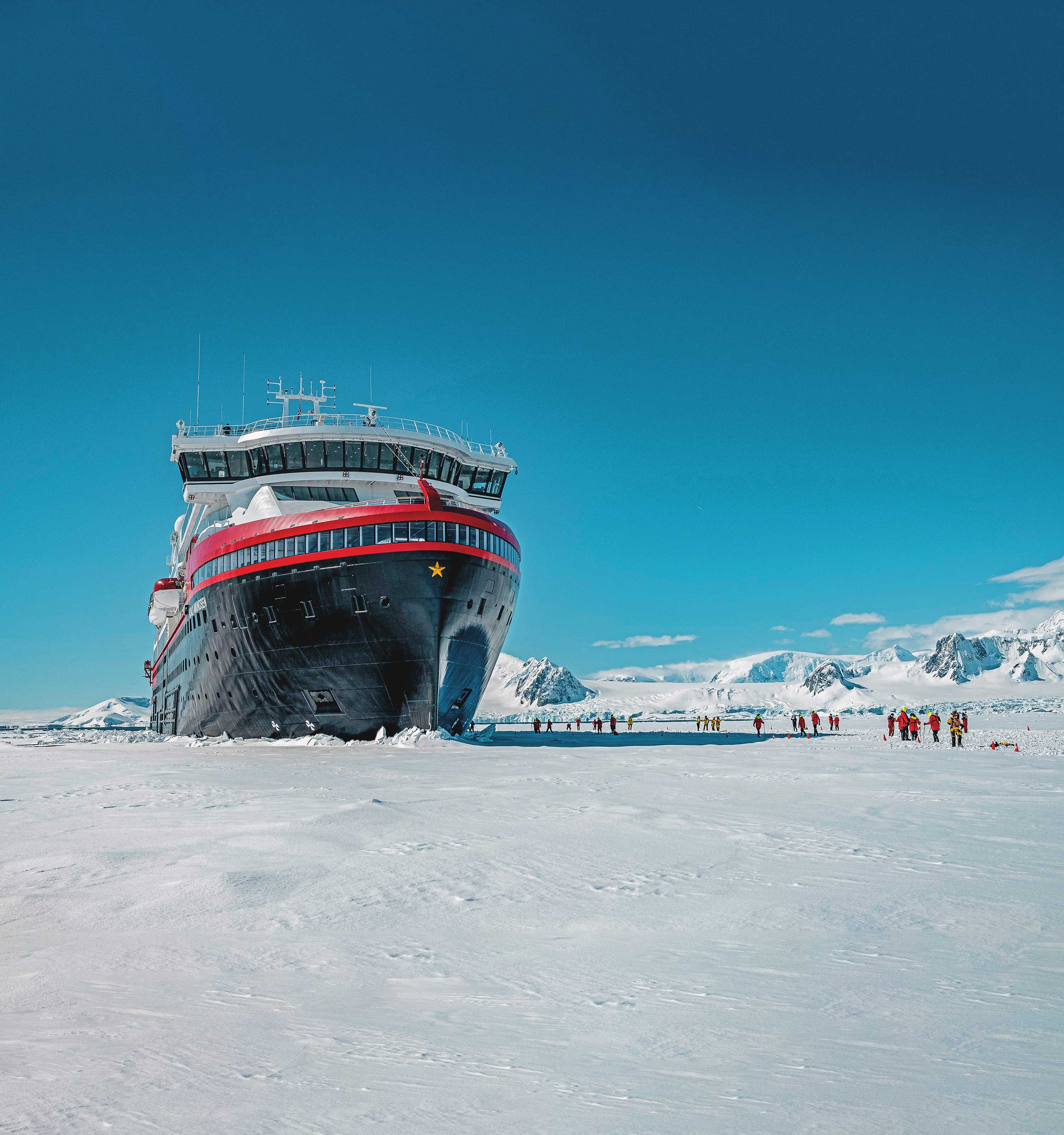 Antarktis Landing Pa Isen Antarktis HGR 141642 Foto Andrea Klaussn 12176433 Photo Andrea Klaussner Cc