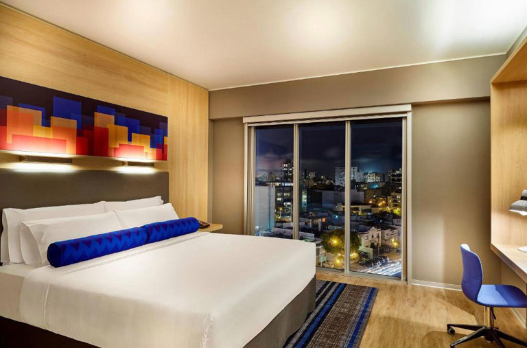 Aloft Breezy Guest Room