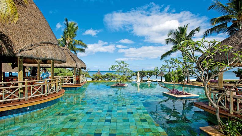 Restaurant By The Pool