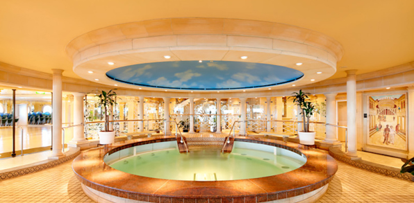 Royal Caribbean_Voyager_spa_01
