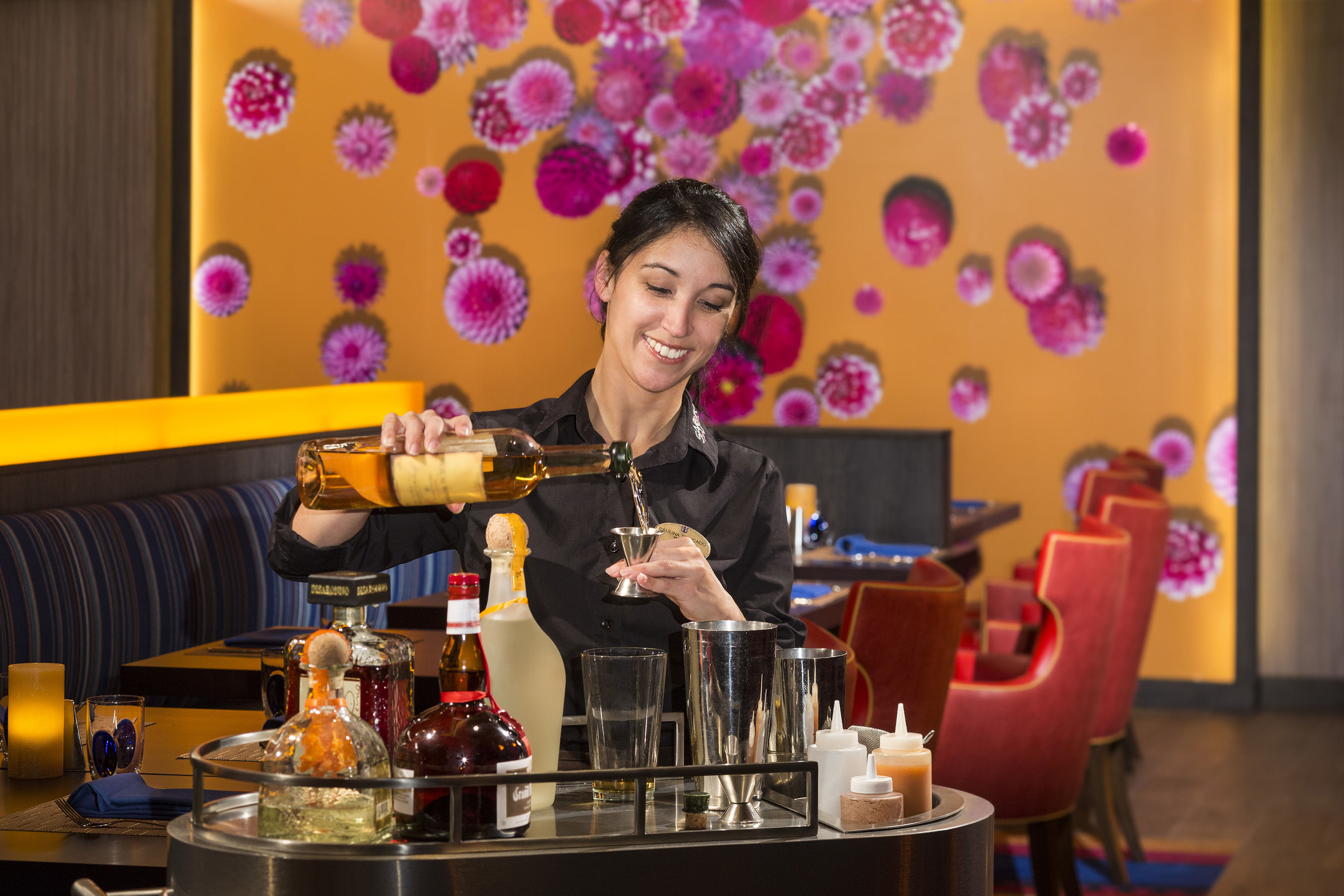 symphony of the seas_bar_02