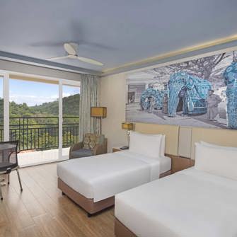 DELUXE LAKE VIEW TWIN 0404