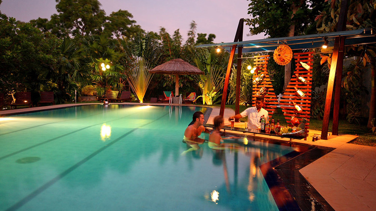 sri lanka - hotel chandrika_pool_01