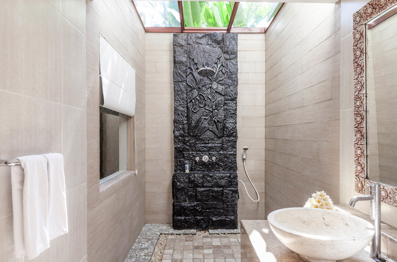 bali - legian - Mandiri Beach Resort & Spa_Deluxe Cottage ( Ground Floor ) bathroom 1