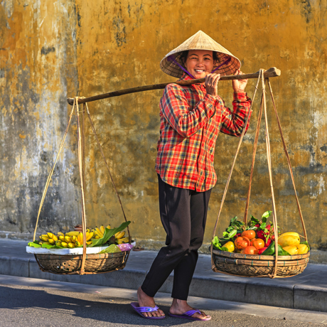 vietnam - hanoi_befolkning_kvinde_gadesaelger_04
