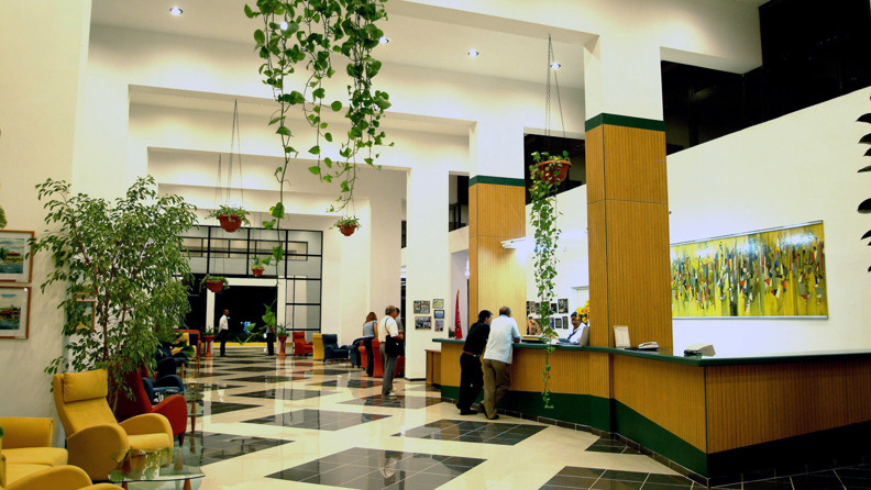 cuba - cienfuegos - jagua hotel_lobby