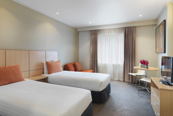 australien - melbourne - travelodge southbank_hotel vaerelse twin_01