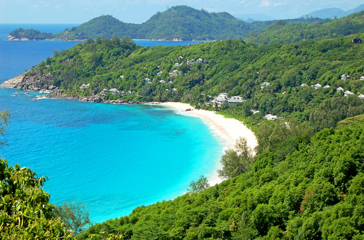 seychellerne - mahe_intendance_beach_02